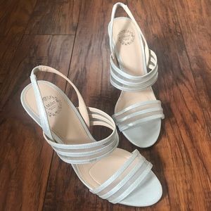 NEVER WORN Formal heels